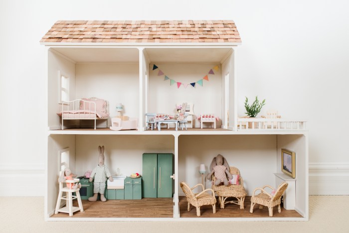 Dollhouse wooden build