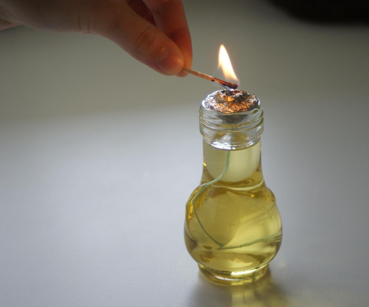 Diy oil lamp