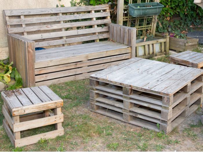 Diy pallet lawn furniture